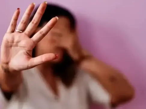 6 em cada 10 conhecem ao menos uma mulher ameaçada de morte pelo parceiro