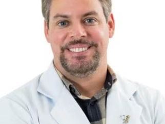 Médico suspeito de provocar acidente fatal na Bahia segue foragido, afirma polícia