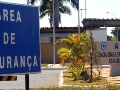 Tim, Vivo e Claro sabiam de ataques por software espião, mas não alertaram Anatel