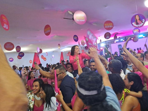 CONVENÇÃO HOMOLOGA JUCÉLIA E ADAILTON NA DISPUTA À PREFEITURA