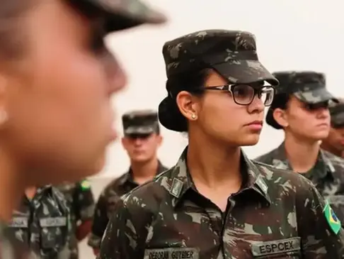 Mulheres poderão se alistar nas Forças Armadas a partir de janeiro
