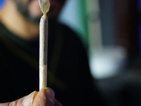 Deputado quer exigir exame de drogas para estudantes de universidades estaduais da Bahia