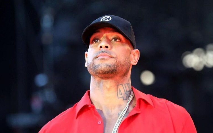 Le rappeur booba sort une encyclopédie