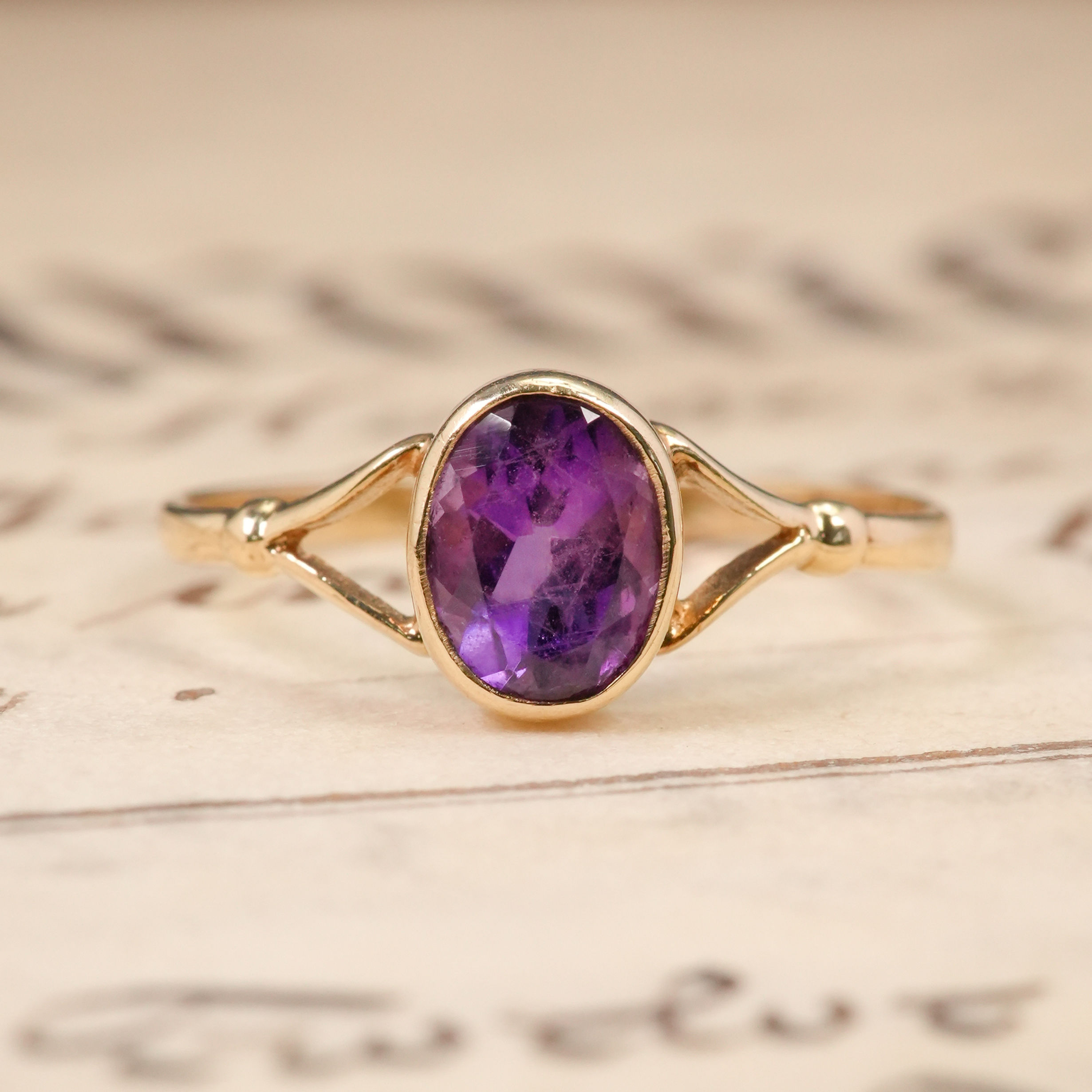 Vintage Amethyst Solitaire Ring