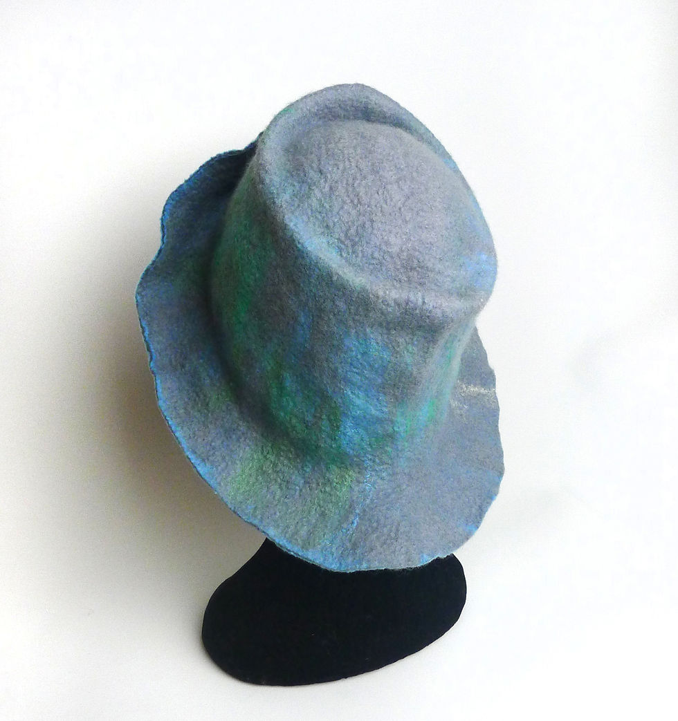 Miniature : Chapeau en feutre de laine merinos et soie, gris vert
