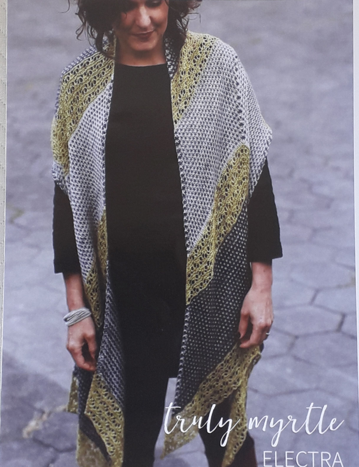 Electra shawl Pattern in 4 Ply