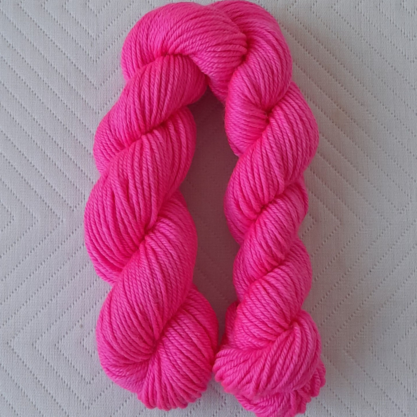 Fluorescent Fushia 25gm Mini 4ply