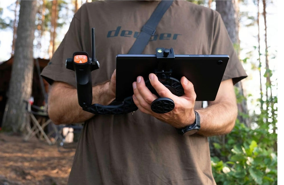 Miniature : Support tablette pour télécommande du bateau amorceur QUEST
