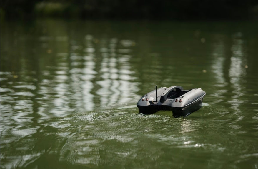 Miniature : Bateau amorceur DEEPER  équipé d'un sondeur  CHIRP+