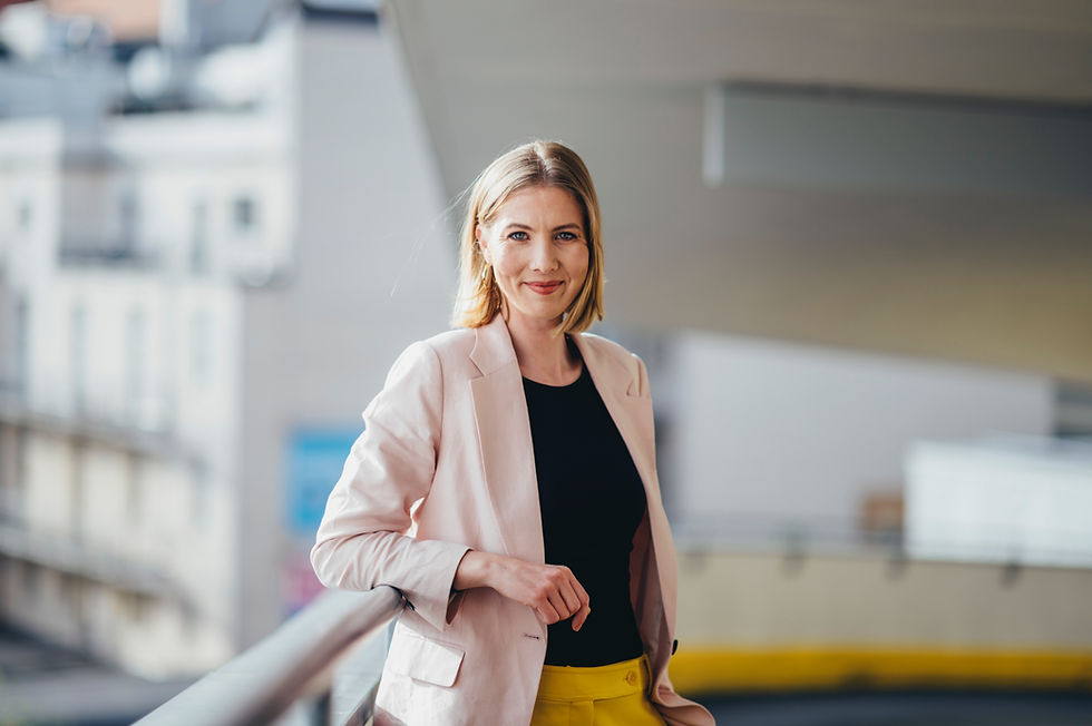 nina_skripietz_fotografie_Nuria_Sauer (125 von 403)_edited.jpg