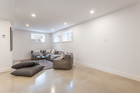 5612-5614 Rue Angers-028.jpg