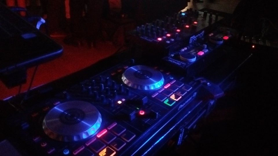 56544693_1629947903815952_83155408223595