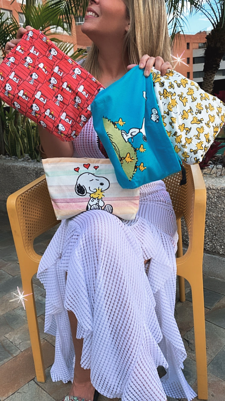 Thumbnail: Cartuchera Woodstock tela de paño amarillo