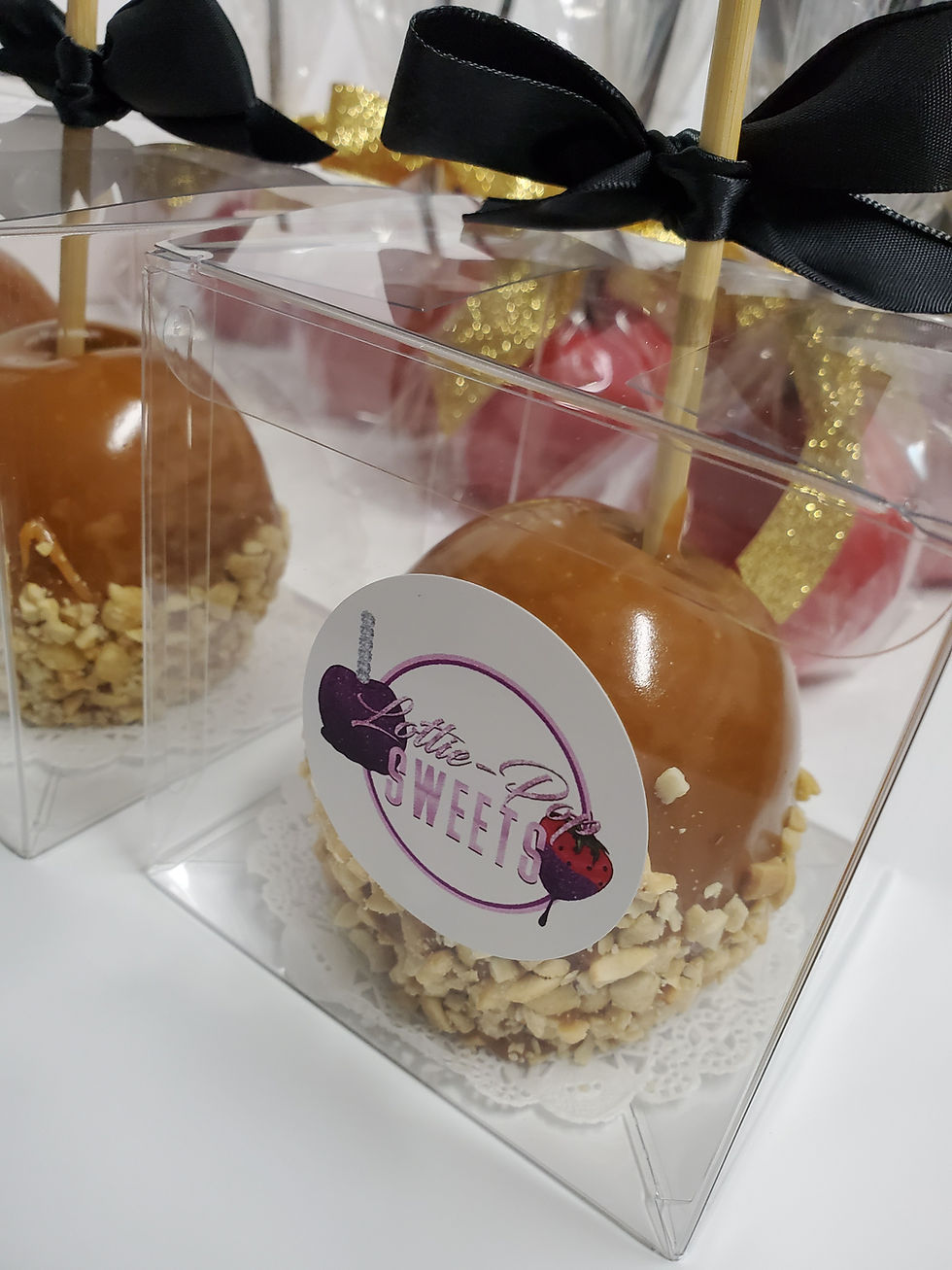 Thumbnail: Caramel Candy Apples 