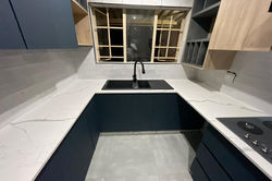KitchenBlack01