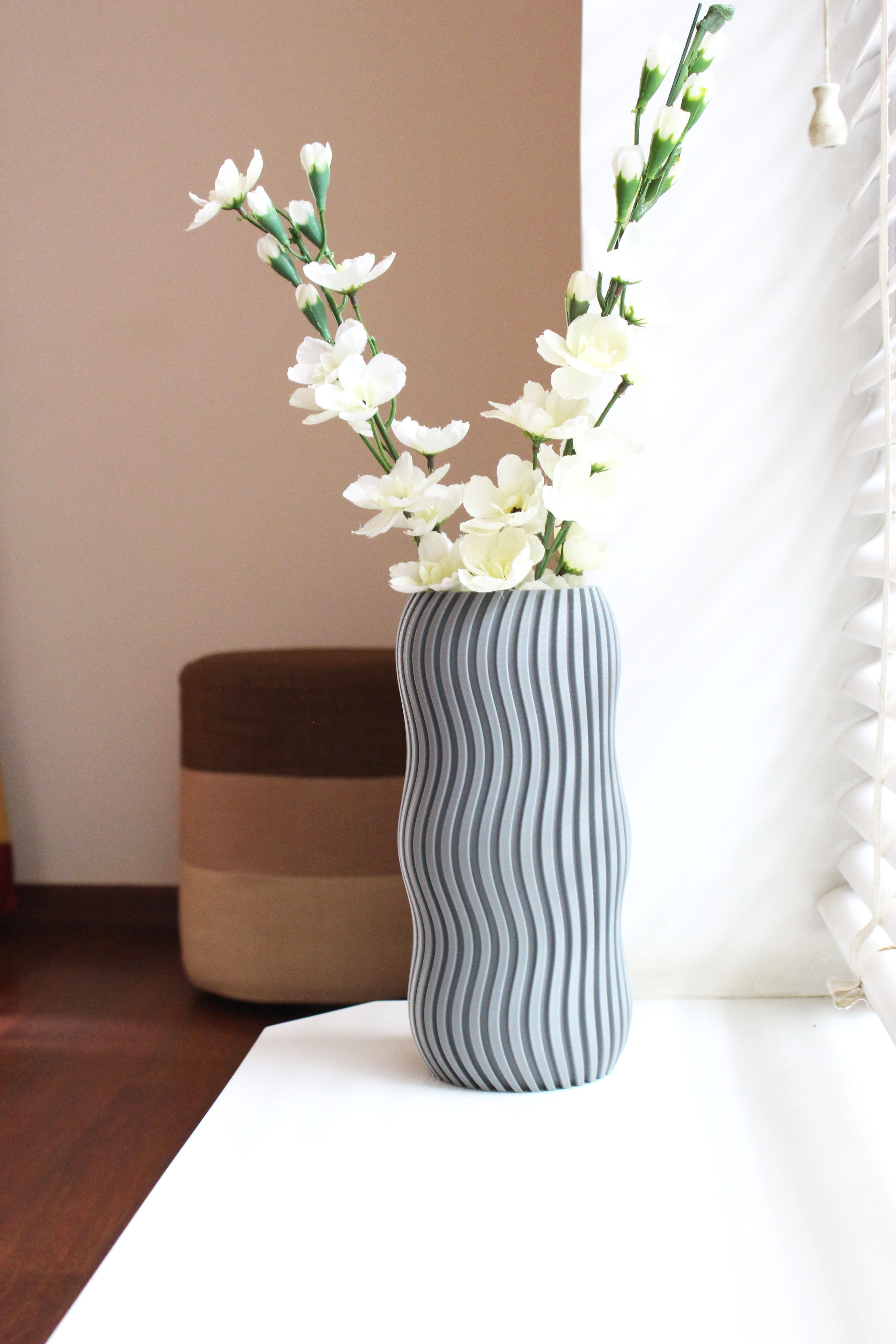 Curvy and Elegant Vase, Light Grey