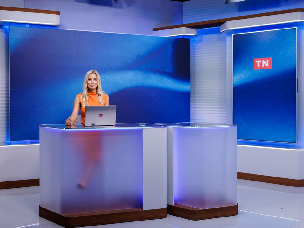 Návrh Moderní televizní studio TN Live navržené scénografem Tomášem Jarošem – prostor s LED stěnami, dynamickým nasvícením a flexibilním uspořádáním pro zpravodajské i lifestylové vysílání.