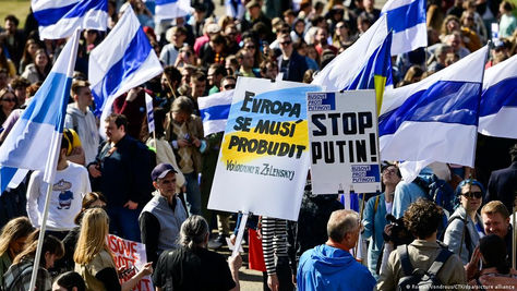 Pour une Nouvelle Russie: La Révolution Nécessaire