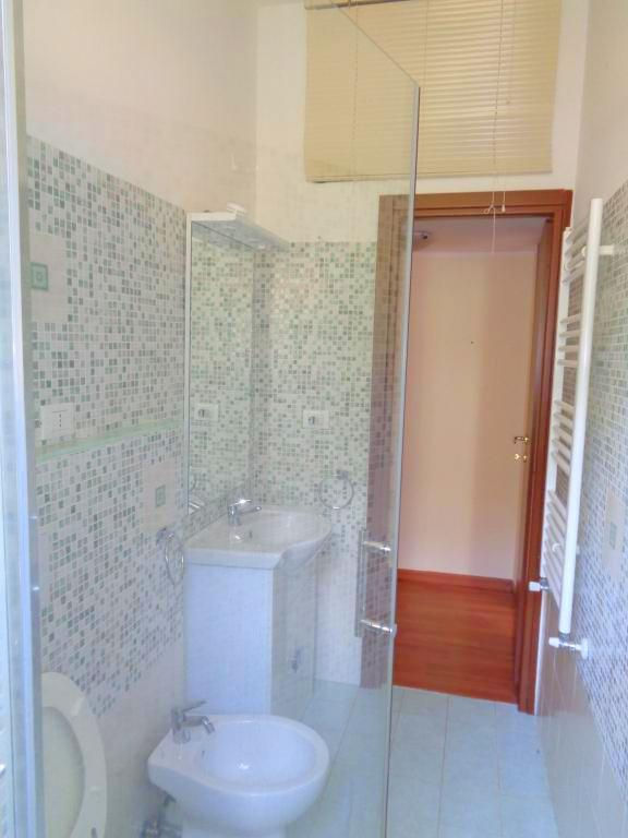 Miniatura: GENOVA Borgoratti - Via Torricelli - 45mq soleggiati- 3p. SENZA ascensore