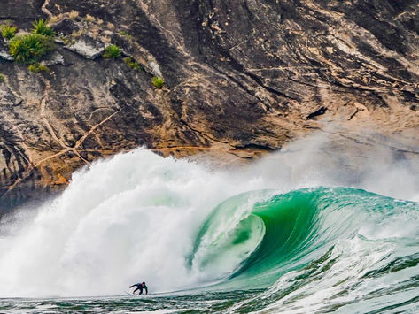Aberta a temporada de ondas gigantes em Itacoatiara