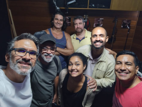 Bia Miranda se apresenta no Teatro Popular Oscar Niemeyer