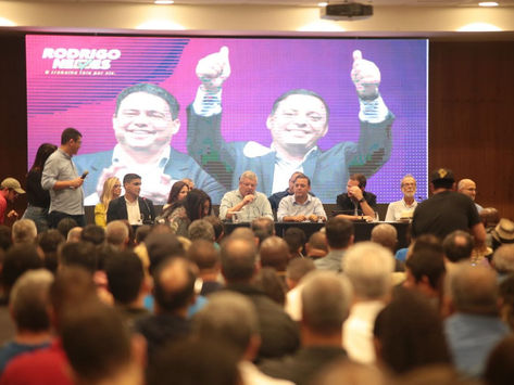 Rodrigo Neves se reúne com integrantes de sua coligação
