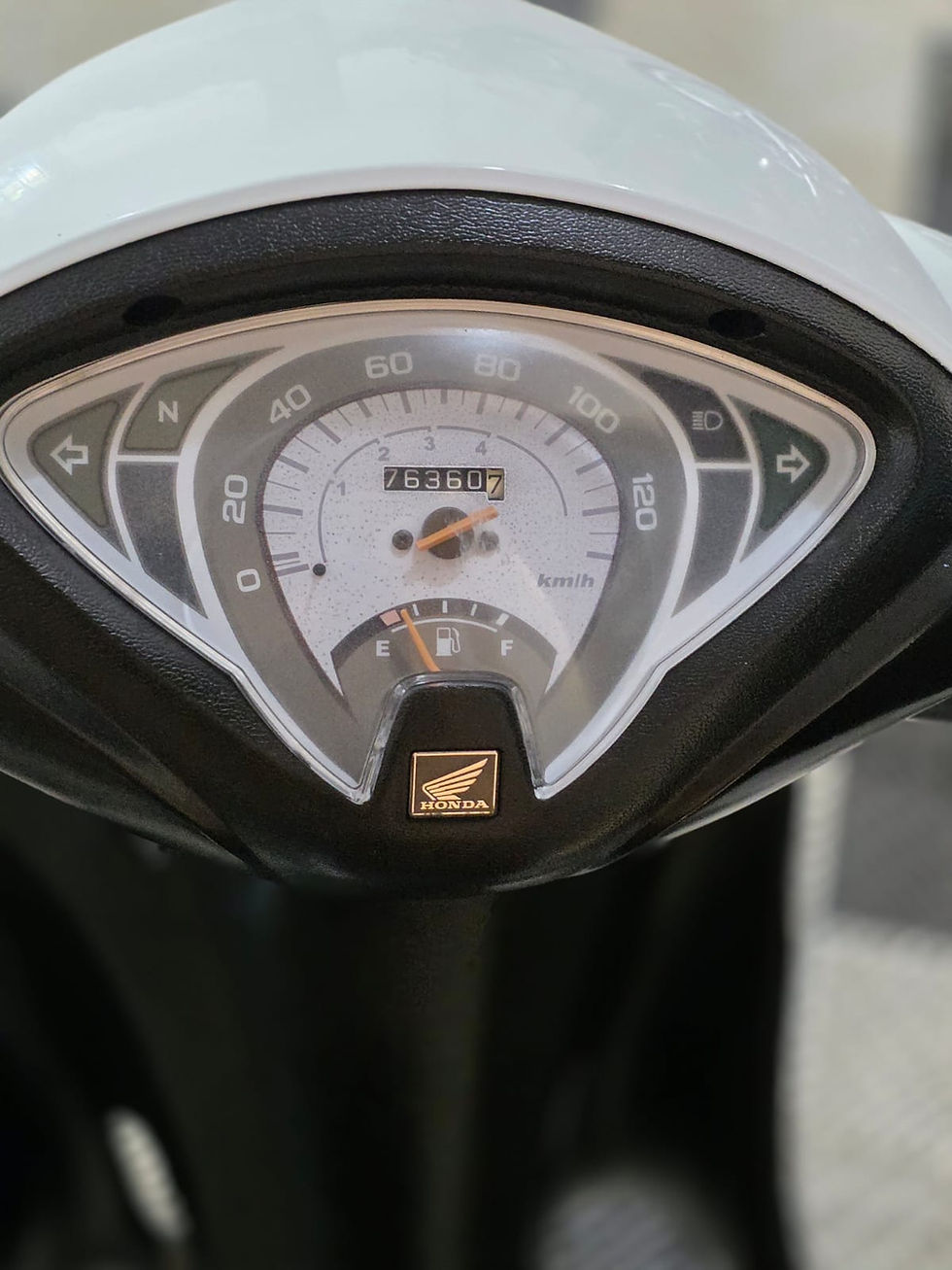 Miniatura: HONDA BIZ 100 ES