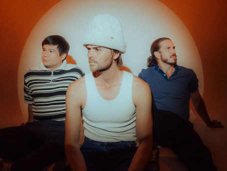 Valley Onda Step Into the Void on the Mesmerising “Minacious”