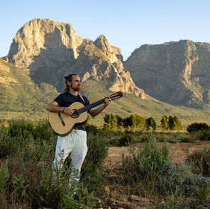 Seth Tabatznik Blends Earthy Folk and Spiritual Reflection on ‘Infinite Beings’