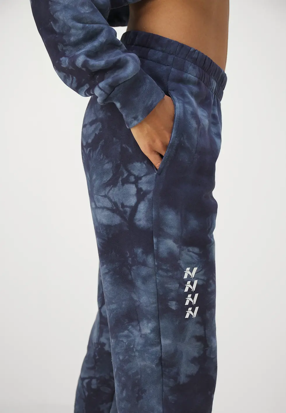 Миниатюра: Жіноче Худі Nebbia: Re-Fresh Women’s Crop Noodie Blue 591