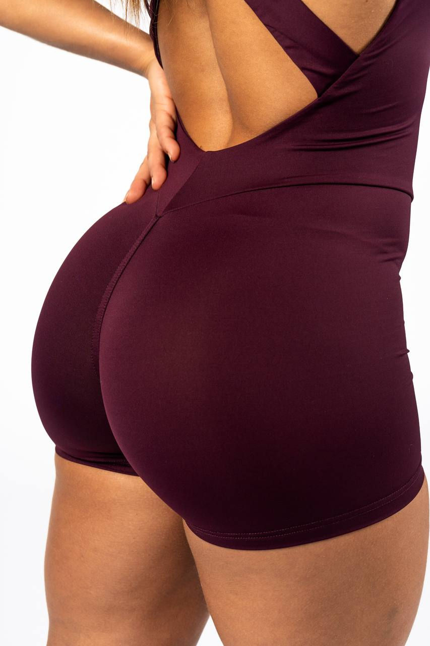 Прев'ю: Nebbia: Комбінезон Body-Enhancing Workout Jumpsuit Strong Beauty Dark Red 427