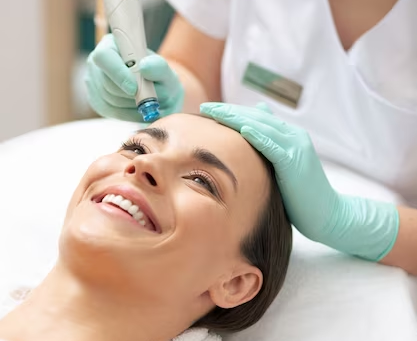 Skincare Royalty: Why HydraFacial Reigns Supreme in Dubai
