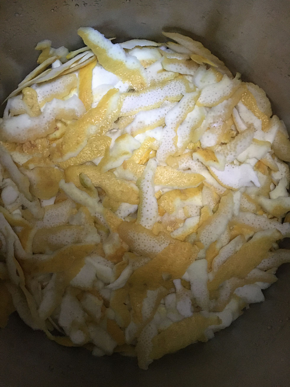 Limon kabugu distilasyonu