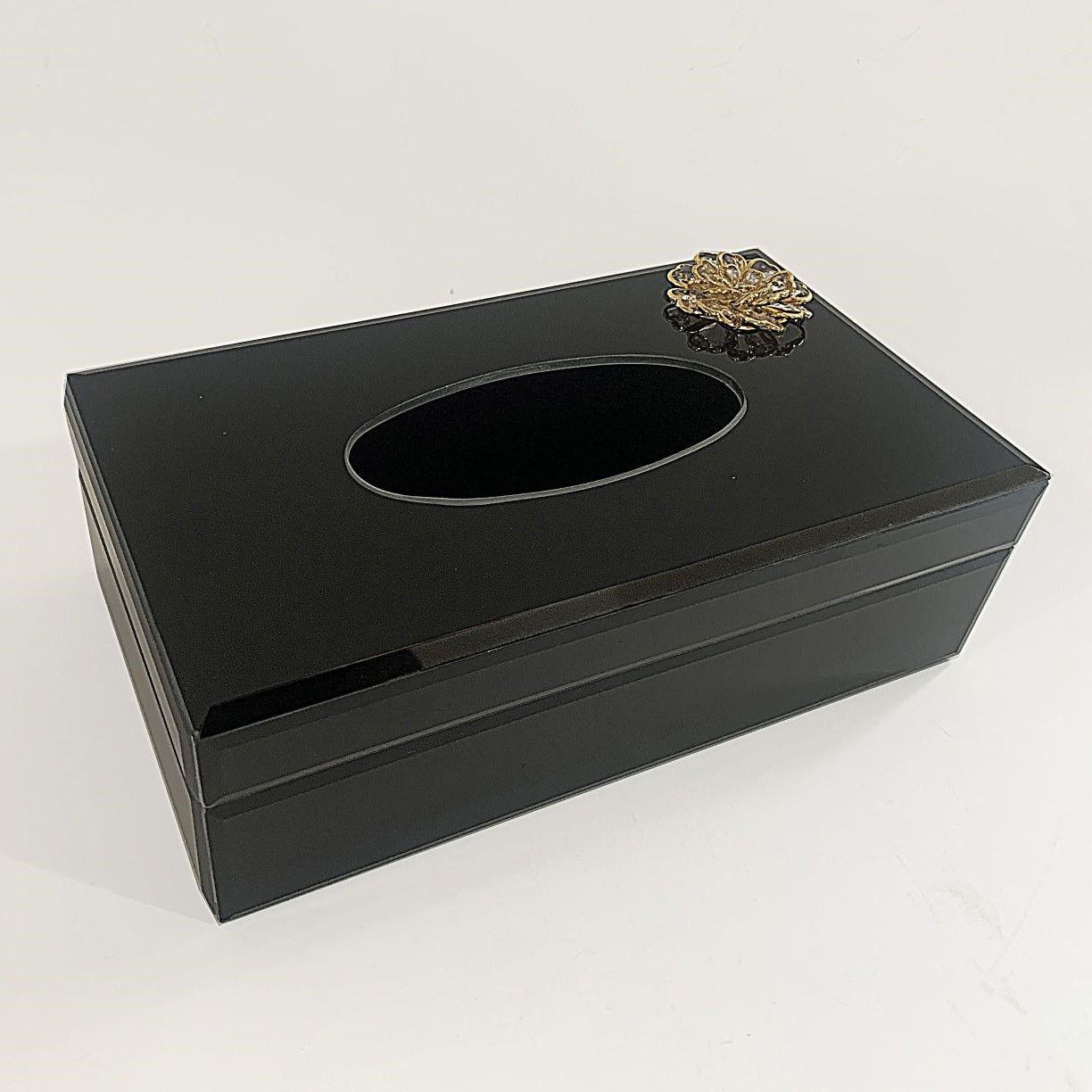 00034B קופסא לטישו שחור