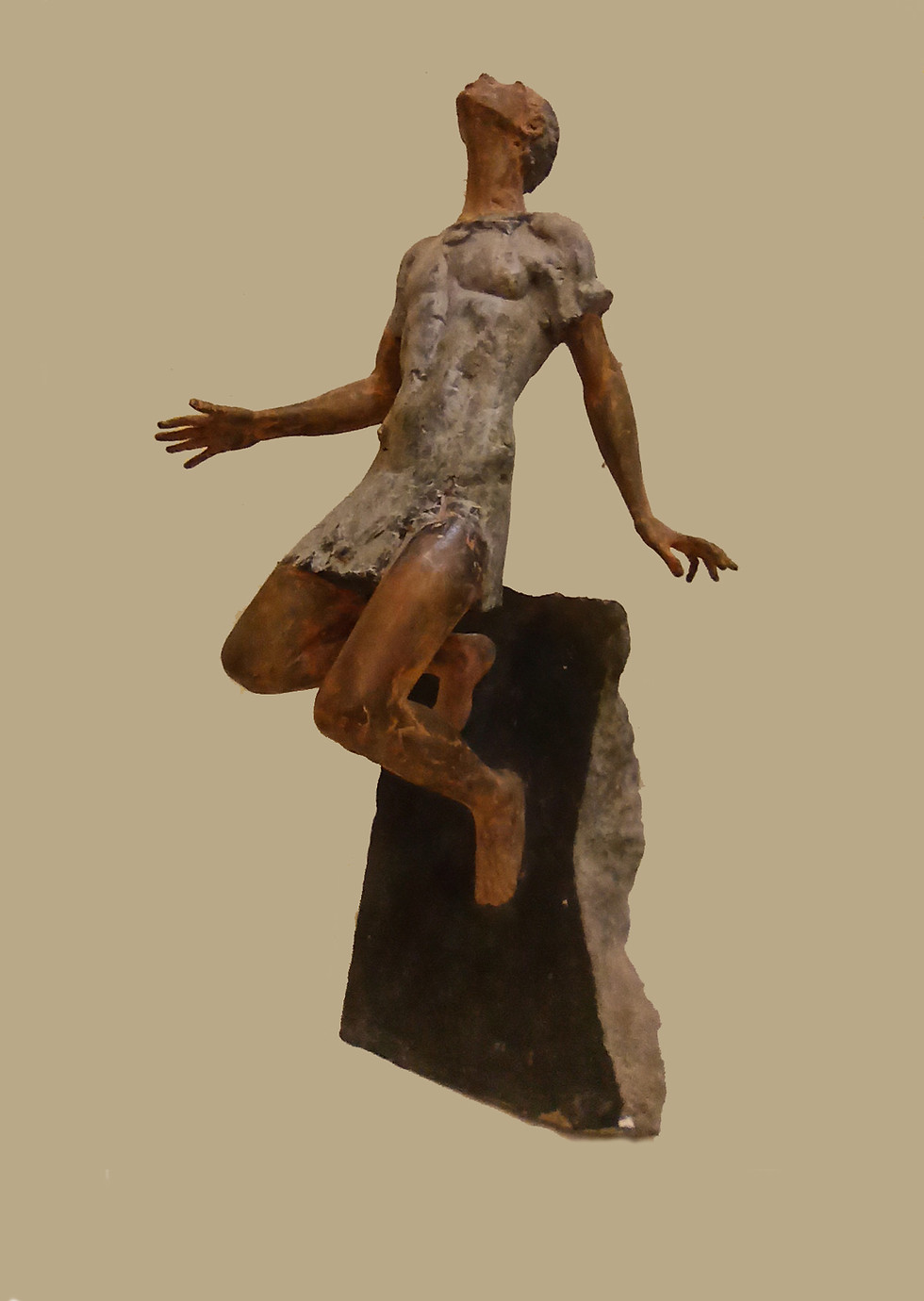 Прев'ю: "Воїн" бронза,граніт, 1998 р.,  40 Ш x 74 В x 30 Г см