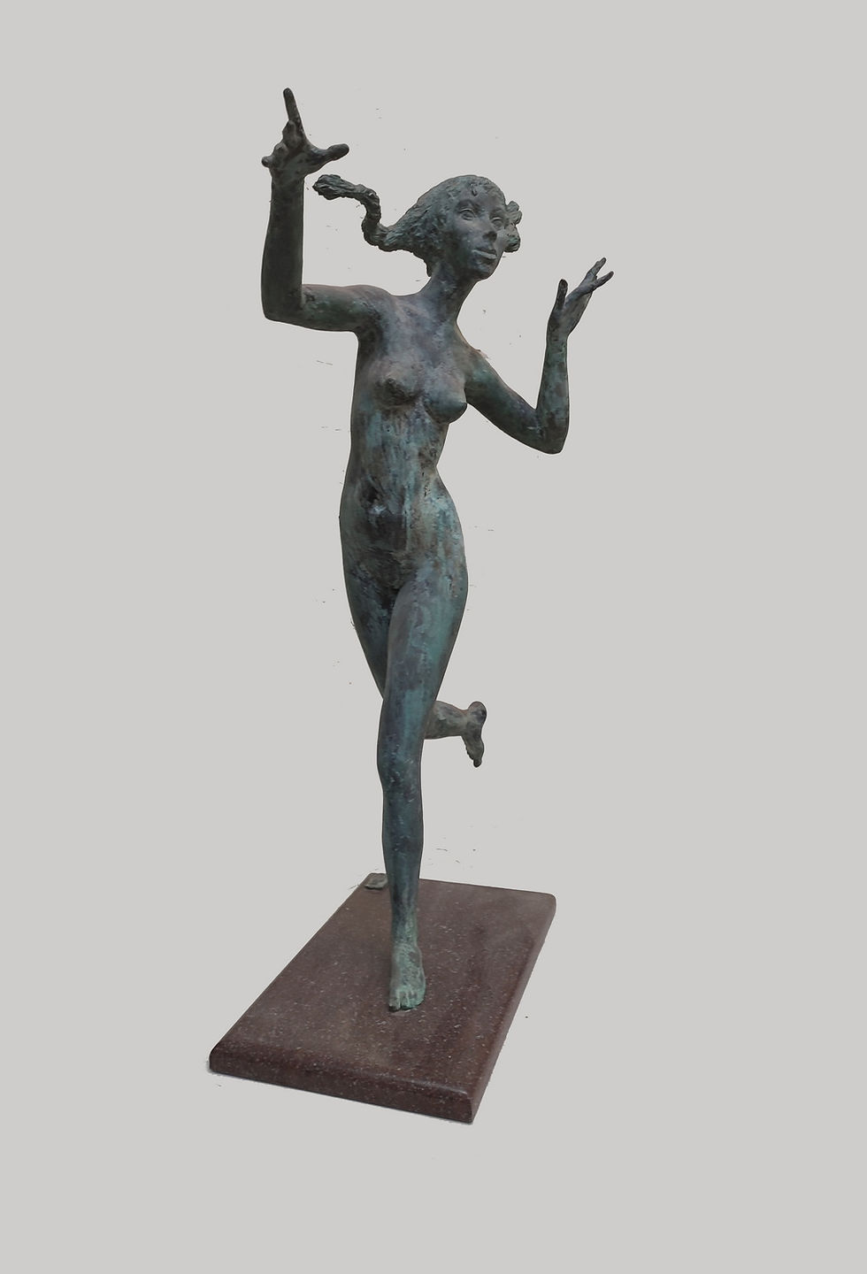 Прев'ю: «Весна» ,бронза,2008 р., 70 Ш x 87 В x 30 Г см