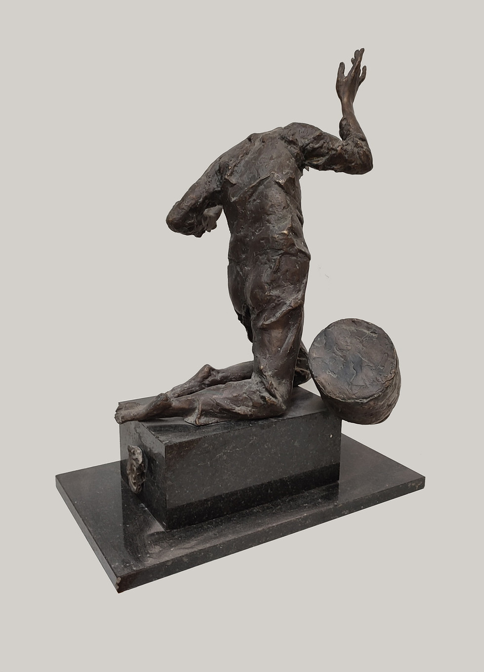 Прев'ю: Тев'є молочник .Фонтан плачу" бронза,2001 р.,50 Ш x 45 В x 34 Г см