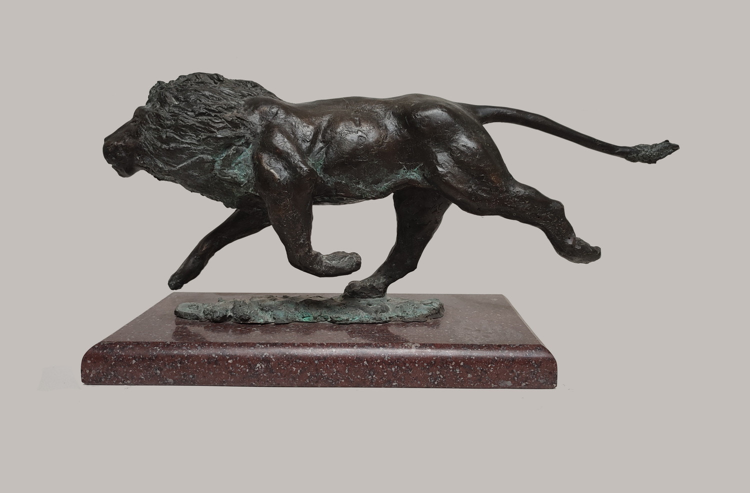 "Лев" ,бронза,2003 р., 40 Ш x 22 В x 14 Г см