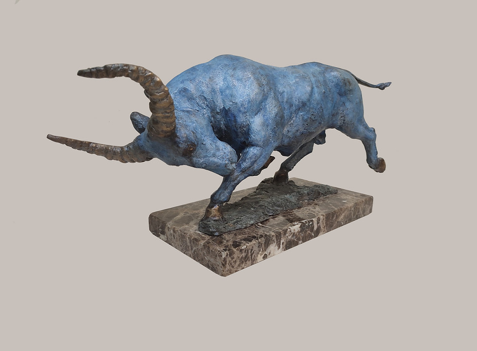 Прев'ю: "Буйвол" , бронза,,2006, 32 Ш x 16 В x 15 Г см