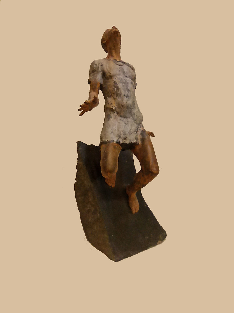 Прев'ю: "Воїн" бронза,граніт, 1998 р.,  40 Ш x 74 В x 30 Г см