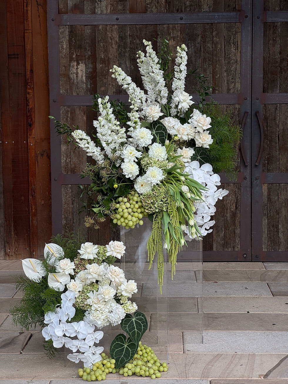 Ceremony flowers at Bendooley Estate wedding