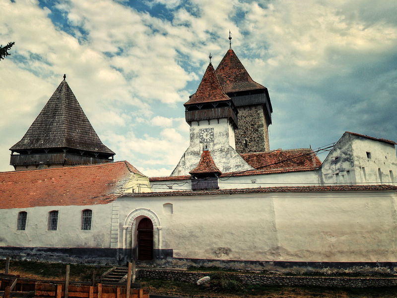 Biserica fortificată Homorod