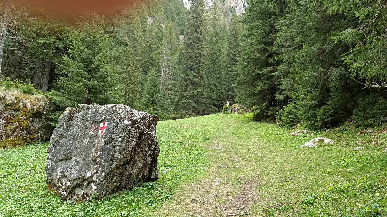 Poiana si traseu rural in experienta Eco Village Magura Pestera