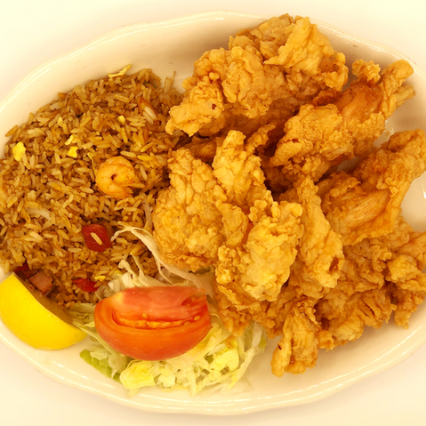 Fried chicken, shrimp fried rice, La Dinastia
