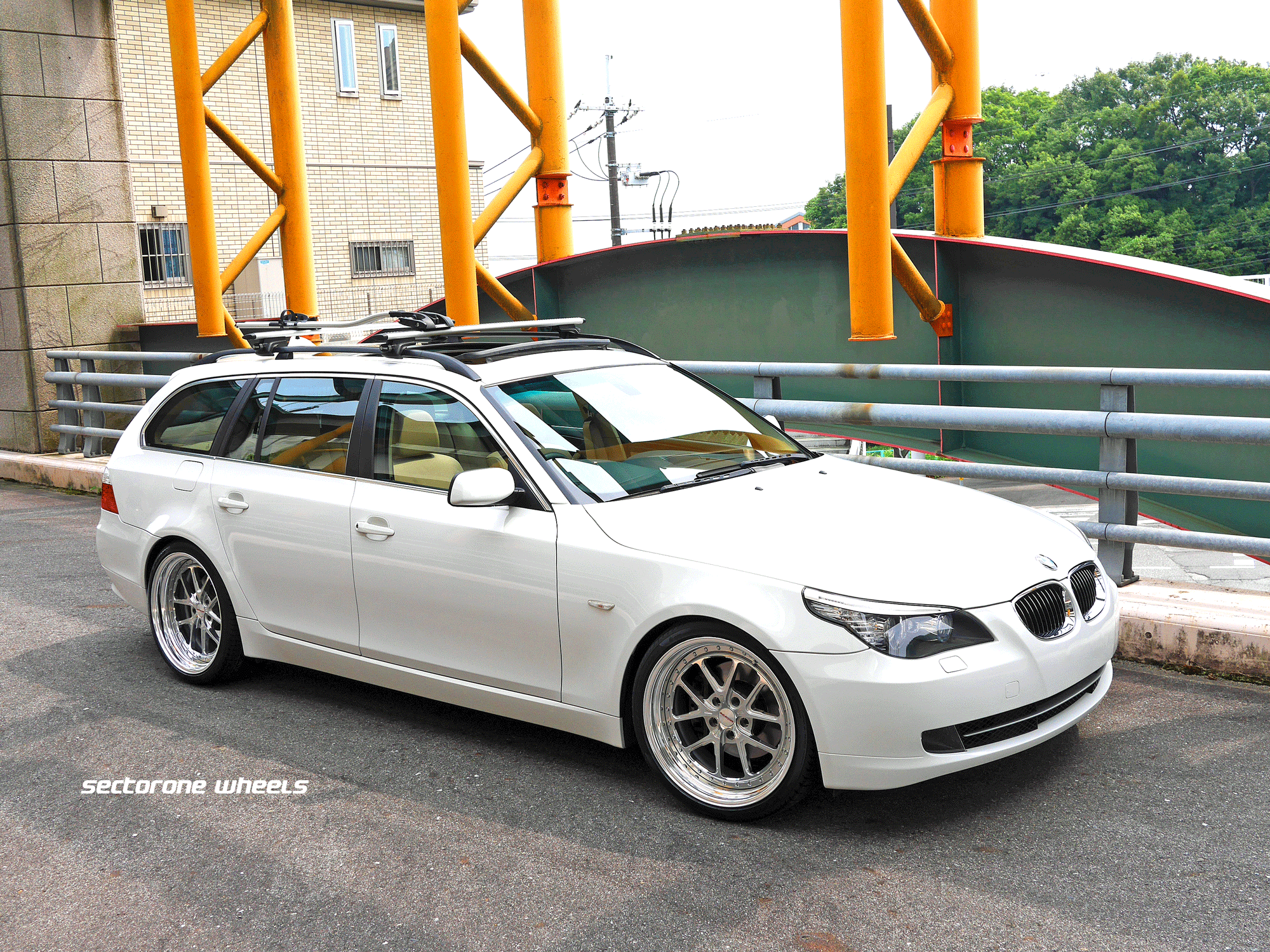 BMW E61 Hi-Line on MC5 20"