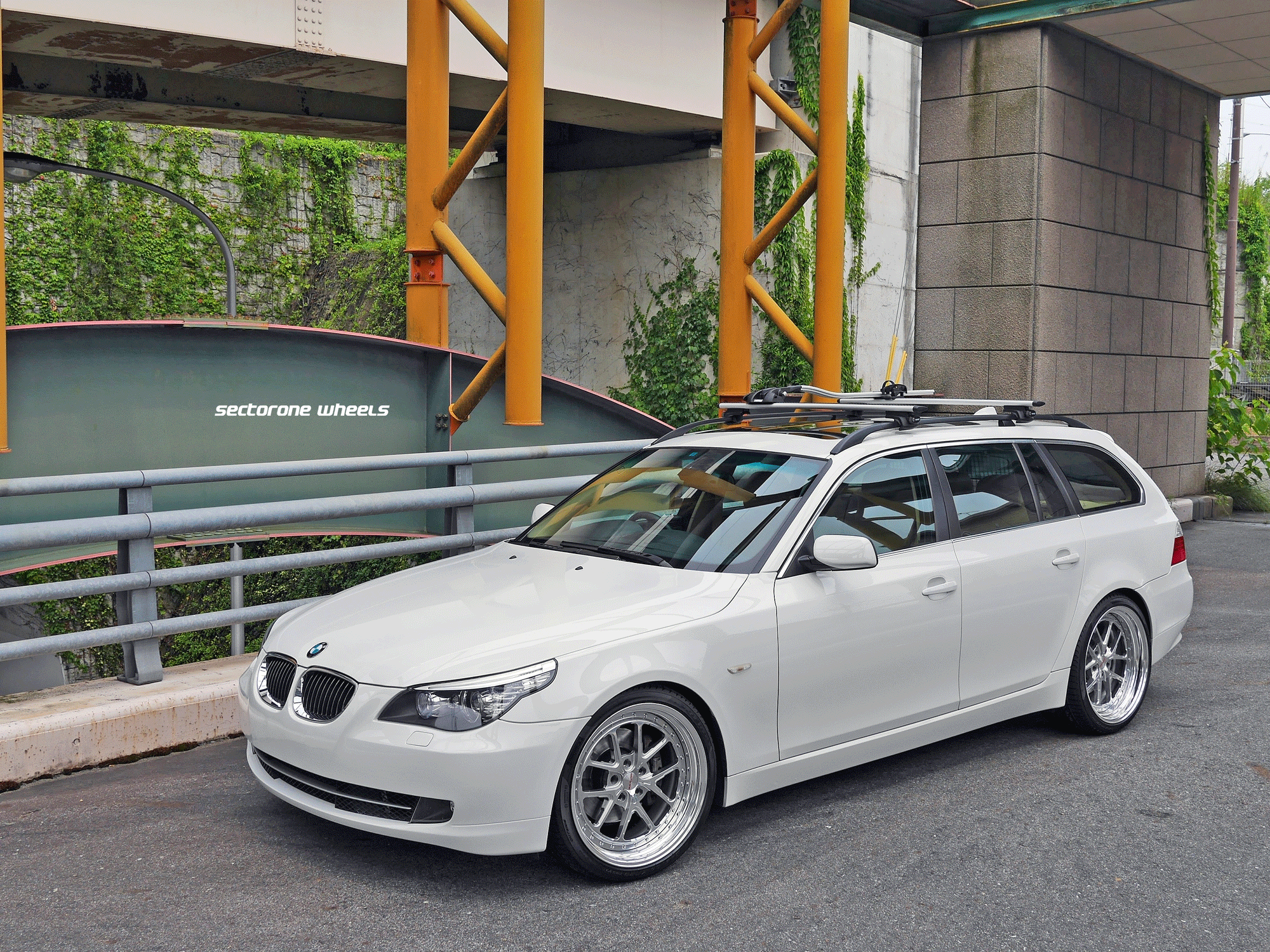 BMW E61 Hi-Line on MC5 20"
