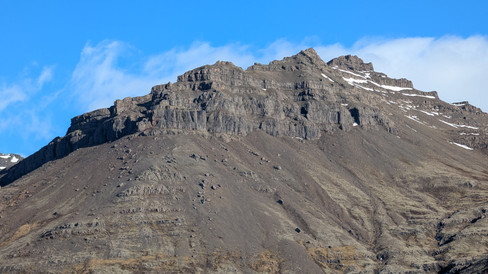 Mountain view from Hótel Jökulsárlón