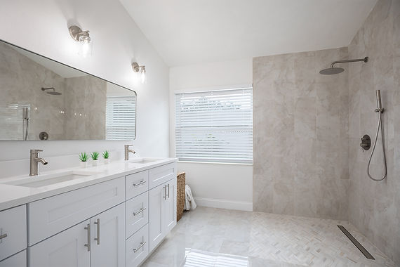 natural tile colors in an Orlando home. usat homes bathroom contractor in orlando