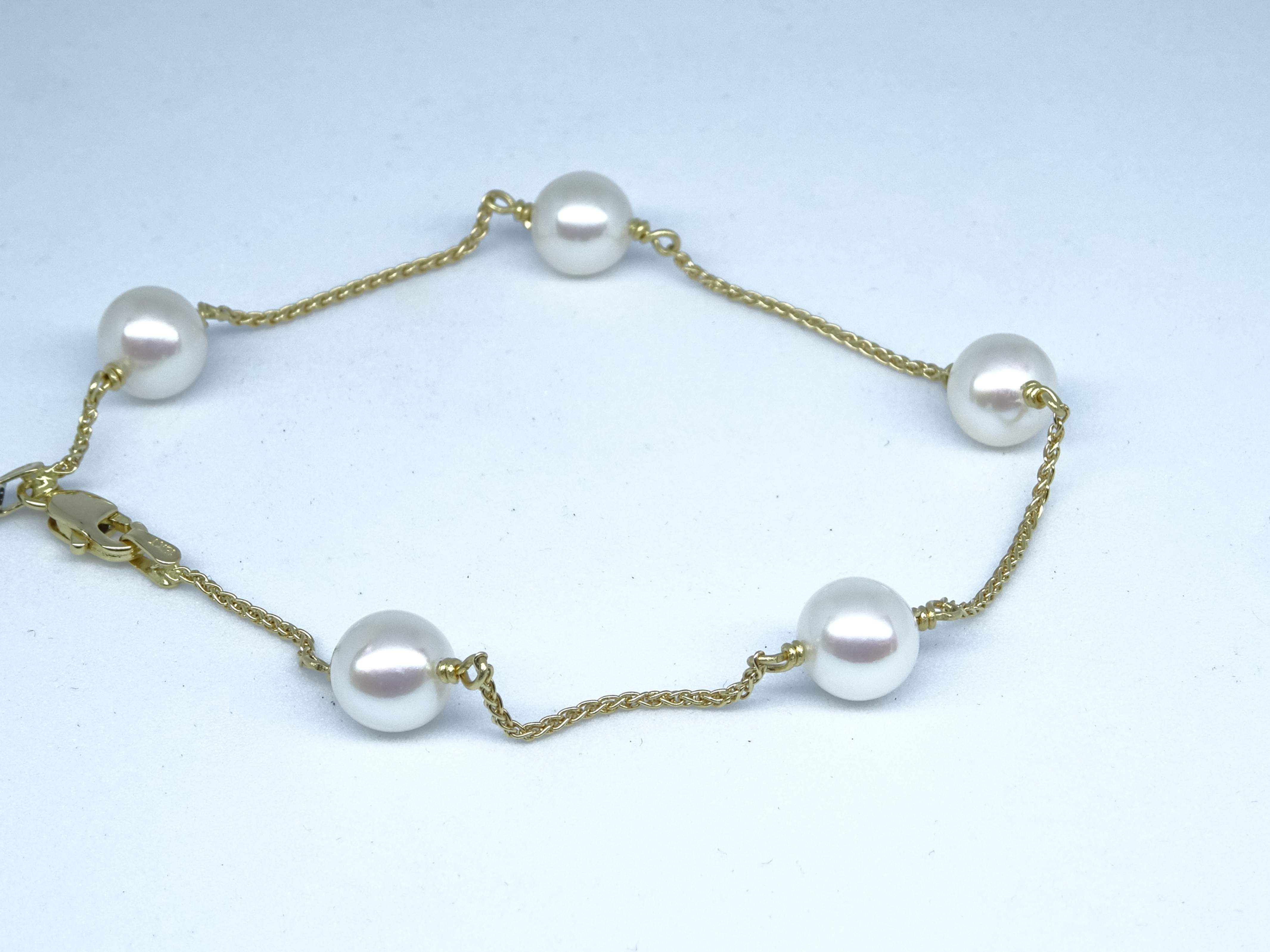 Pearl yellow gold bracelet