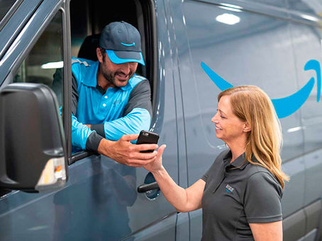 Amazon dará 500 millones de dólares a trabajadores en Estados Unidos.